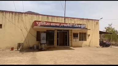 इंद्रगढ़: लाखेरी में पुलिस ने यातायात नियमों के उल्लंघन पर 17 वाहन चालकों पर कार्रवाई कर वसूला जुर्माना