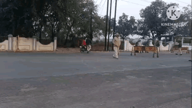 उचेहरा: थाना मोड़ उंचेहरा में पुलिस ने चेकिंग के दौरान बिना नंबर वाले 3 वाहनों के काटे चालान