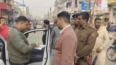 बहादुरगढ़: यातायात पुलिस ने चलाया विशेष अभियान, ट्रैफिक नियम तोड़ने वाले 60 से अधिक वाहनों का काटा चालान