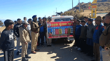 चम्पावत: सड़क सुरक्षा माह के तहत पंचेश्वर कोतवाली और तामली पुलिस ने आयोजित किया जागरूकता कार्यक्रम
