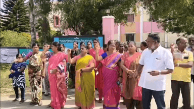 பெரம்பலூர்: மின்வாரிய மேற்பார்வை பொறியாளர் அலுவலகம் முன்பு கோரிக்கைகளை வலியுறுத்தி ஊழியர்கள ஆர்ப்பாட்டம்