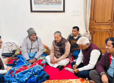 बांसी: नवाब सिंह नागर ने विधायक विनय वर्मा की माता को श्रद्धांजलि अर्पित की