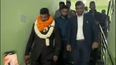 बेंगाबाद: सहायक श्रम आयुक्त कार्यालय के कर्मी नंदकिशोर प्रसाद सेवानिवृत्त, भावभीनी विदाई दी गई