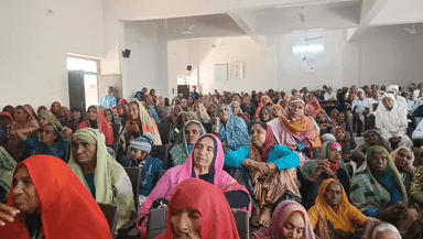 વડાલી: સુવર્ણ જયંતી ઉજવણીના પ્રથમ સોપાન તરીકે વડાલી નાગરિક સહકારી બેંક દ્વારા વડીલ વંદના