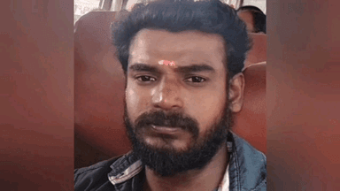 பெரம்பலூர்: அரியலூர் சாலையில் மோட்டார் சைக்கிளும் சடலம் ஏரியூட்டும் வாகனமும் நேருக்கு நேர் மோதி கொண்ட விபத்தில் இரண்டு வாலிபர்கள் உயிரிழப்பு