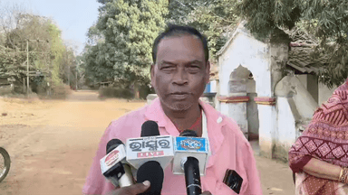 ଝାରସୁଗୁଡା: କୀର୍ମିରା ପଂଚାୟତ ରେ ଖରାପ୍ ରାସ୍ତା ନେଇ ଅଭିଯୋଗ ଆଣିଲେ ଗ୍ରାମବାସୀ