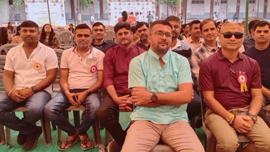 વાલિયા: વાલિયાની શ્રી શારદા મંદિર હાઈસ્કૂલ ડહેલીના 75 વર્ષમાં પ્રવેશ નિમિત્તે અમૃત મહોત્સવનું આયોજન કરવામાં આવ્યું હતું.