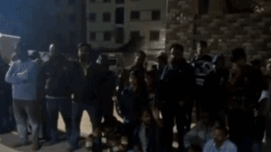 सीकर: शास्त्री नगर इलाके में पेयजल की समस्या से परेशान लोगों ने धरना देकर किया प्रदर्शन