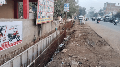 निवाड़ी: नाली निर्माण कार्य ना होने से महिला थाना और हनुमान मंदिर जाने का रास्ता हुआ अविरुद्ध