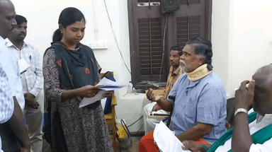 புதுக்கோட்டை: ஆட்சியர் அருணா தலைமையில் நடைபெற்ற மக்கள் குறை தீர்ப்பு நாள் கூட்டத்தில் 708 மனுக்களை பொதுமக்களிடம் இருந்து பெற்றார் ஆட்சியர் அருணா