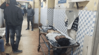 দিনহাটা ১: দক্ষিণসিঙ্গিজানী এলাকার এক যুবকের অস্বাভাবিক মৃত দেহ উদ্ধার করে ময়নাতদন্তের পর পরিবারের হাতে দেহ তুলে দিল পুলিশ