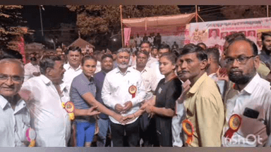 कळवण: कळवण येथे श्री विठोबा महाराज यात्रोत्सवा निमित्त भव्य कुस्त्यांची दंगल