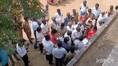 மதுரை தெற்கு: விமான நிலைய விரிவாக்கம்- காவல்துறையினரின் பாதுகாப்புடன் சின்ன உடைப்பு கிராமத்தில் அதிகாரிகள் வீடுகள் கணக்கெடுப்பு