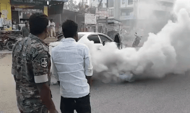 టేక్మల్: రామాయంపేట: కారులో చెలరేగిన మంటలు