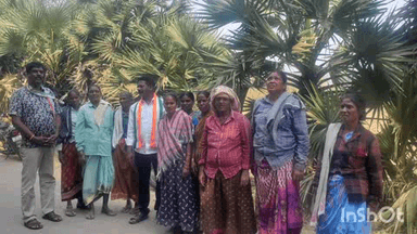 చినగుడబ గ్రామంలో ఎంజి నరేగా బచావో సంగ్రామ్ కార్యక్రమాన్ని నిర్వహించిన కాంగ్రెస్ పార్టీ నాయకులు