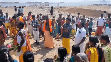 பென்னாகரம்: ஏரியூர் அருகே சிங்கார பெருமாள் திருக்கோவில் கும்பாபிஷேகம்.
நூற்றுக்கணக்கானவர்கள் தீர்த்த குடம் ஊர்வலம்.