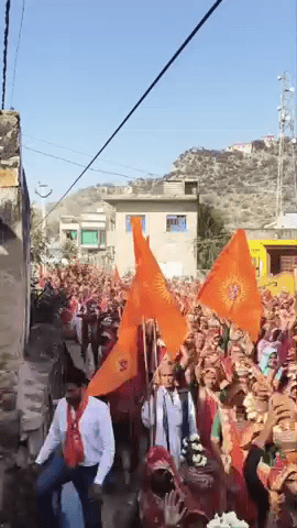 मौजमाबाद: आसलपुर में विराट हिंदू सम्मेलन और गौ सम्मान समारोह, 1100 महिलाओं ने बैंड-बाजों के साथ माथे पर कलश लेकर निकाली यात्रा