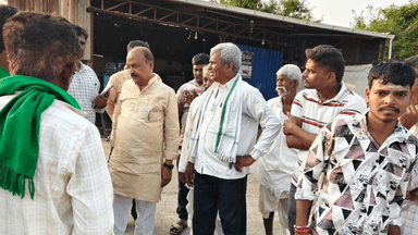 ಕುಂದಗೋಳ: ಕುಂದಗೋಳ ತಾಲೂಕಿನ ಶಿರೂರು ಗ್ರಾಮದಲ್ಲಿ ಸಮುದಾಯ ಭವನ ಕಟ್ಟಡವನ್ನು ಶಾಸಕ ಎಂ.ಆರ್ ಪಾಟೀಲ ಉದ್ಘಾಟಿಸಿದರು