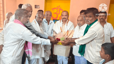 ಕುಂದಗೋಳ: ಕುಂದಗೋಳ ಕ್ಷೇತ್ರದ ಶಿರೂರು ಗ್ರಾಮದಲ್ಲಿ ಪ್ರಾಥಮಿಕ ಕೃಷಿ ಪತ್ತಿನ ಸಹಕಾರಿ ಸಂಘದ ಕಾಮಗಾರಿಗೆ ಭೂಮಿಪೂಜೆ ನೆರವೇರಿಸಿದ ಶಾಸಕ ಎಂ.ಆರ್.ಪಾಟೀಲ್