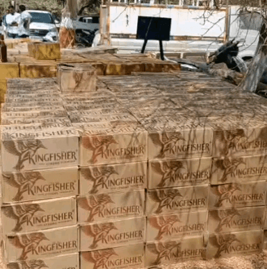 જેતપુર: વીરપુરના પીઠડીયા ગામેથી દારૂનો જથ્થો ઝડપી પાડતી પોલીસ