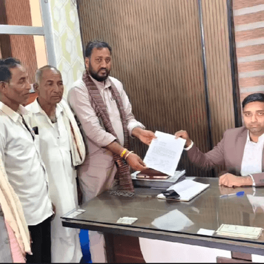 थानागाजी: टोडा भोरियावास के ग्रामीणों ने आम रास्ते पर अतिक्रमण को लेकर तहसीलदार को सौंपा विज्ञापन, अतिक्रमण हटाने की रखी मांग