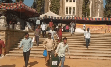 అల్లాదుర్గం: మెదక్; పోలింగ్ కేంద్రాలకు తరలిన సిబ్బంది