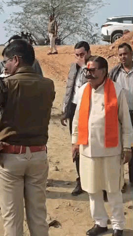 रामगढ़: ओडेला खनन हादसे पर सियासत गरमाई, भाजपा पूर्व विधायक ज्ञानदेव आहूजा पहुंचे घटना स्थल, मंत्रियों पर साधा निशाना