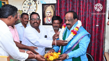 ನವಲಗುಂದ: ನವಲಗುಂದದ ಪ್ರಾಥಮಿಕ ಕೃಷಿ ಪತ್ತಿನ ಸಹಕಾರ ಸಂಘದ ಚುನಾವಣೆಯಲ್ಲಿ ಅವಿರೋಧವಾಗಿ ಆಯ್ಕೆಯಾದ ಪದಾಧಿಕಾರಿಗಳಿಗೆ ಶಾಸಕ ಎನ್.ಎಚ್. ಕೋನರಡ್ಡಿ ಸನ್ಮಾನ