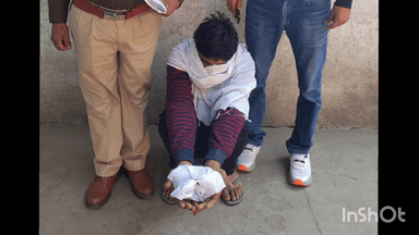 समालखा: एंटी नारकोटिक सेल पुलिस टीम ने मानना अंडरपास के पास एक नशा तस्कर को 220 ग्राम चरस के साथ गिरफ्तार किया