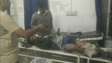 इंद्रगढ़: लाखेरी में देवनगर के पास ईको कार और बाइक में हुई भिड़ंत, गंभीर घायल बाइक सवार युवक को किया कोटा रेफर