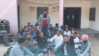 रादौर: एचएसईबी वर्कर यूनियन ने प्रबंधन की नीतियों के खिलाफ दो घंटे प्रदर्शन कर जताया रोष