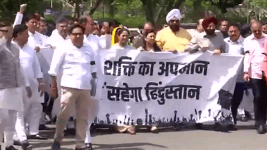 पार्लियामेंट स्ट्रीट: दिल्ली की मुख्यमंत्री रेखा गुप्ता ने संसद में संविधान बिल पास न होने पर भाजपा विधायकों के विरोध मार्च का नेतृत्व किया