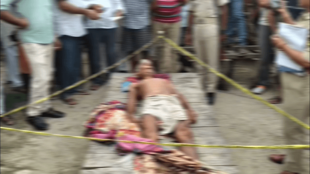 #कैमूर : सोनहन थाना क्षेत्र के खनेठी गांव में 11 हजार वोल्ट बिजली लाइन की चपेट में आने से किसान की दर्दनाक मौत
