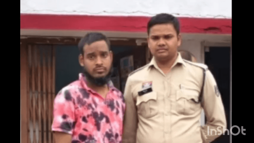 रायपुर: परीक्षा केंद्र में डबल अंडरगारमेंट के भीतर मोबाइल फोन छिपाकर पहुंचा, ऐसे हरकतों से हुआ खुलासा, देखिए फिर क्या हुआ