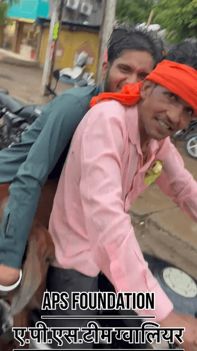 बारिश हो या कुछ भी हो सेवा नही रुकती ये है ए.पी.एस टीम ग्वालियर..!
Respect Girls help poor help animals
#apsgurjar #viral #gwalior