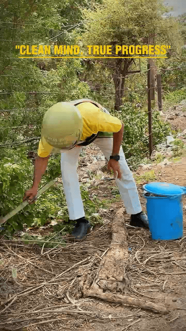 असली विकास ईंट और पत्थर से नहीं, बल्कि एक नागरिक की ज़िम्मेदारी से नापा जाता है! 🇮🇳
#cleanindiamission #socialmessage #takeresponsibility