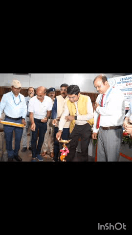 झारखंड गवर्नमेंट टुल रूम एंड ट्रेनिंग सेंटर कार्यक्रम में मंगलवार को दुमका उपयुक्त सम्मिलित हुए।