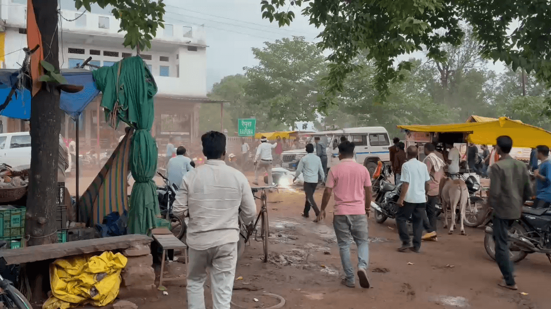 रैपुरा में पुलिस वाहन का उत्पात
आम जनता को बनाया अपना शिकार
जब रक्षक ही बन गए भक्षक तो क्या होगा जनता का
#raipura #raipurapolice #panna #mp #news #bmks #viral #acctident