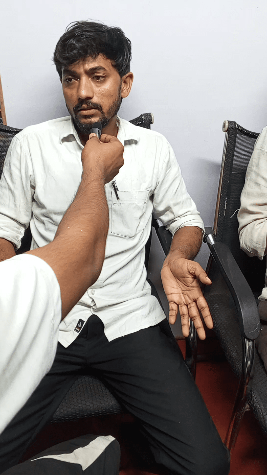 जंतर मंतर कॉकरोच जनता पार्टी
धर्मेंद्र प्रधान के स्तीफा के बाद
छात्र का बयान