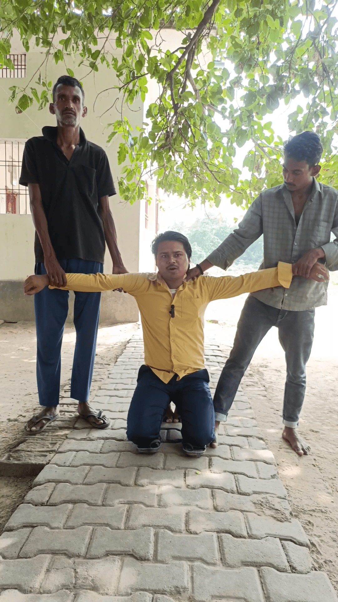#kgf #साले को #रशियन #चाहिए #comedy #funny #trending #viral #funnymoment #funnyreel #memes #fun #entertainment