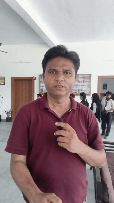 🇮🇳 St. Haris Public School में 15 अगस्त समारोह की तैयारियाँ ज़ोरों पर
📍 ST. HARIS PUBLIC SCHOOL, Hazratpur, Rampur
📞 9520496744 | 9997629988