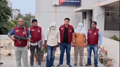 विवेक विहार: इलेक्ट्रॉनिक डिवाइस से कार चुराने वाला शातिर ऑटो लिफ्टर गिरफ्तार, चार चोरी की कारें बरामद