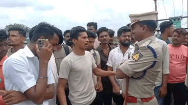 ತಿಕೋಟಾ: ಪ್ರಶ್ನೆ ಪತ್ರಿಕೆ ಲೀಕ್ ಆಗಿದೆ ಎಂದು ಪೊಲೀಸರೊಂದಿಗೆ ವಾಗ್ವಾದ ನಡೆಸಿದ ವಿದ್ಯಾರ್ಥಿಗಳು