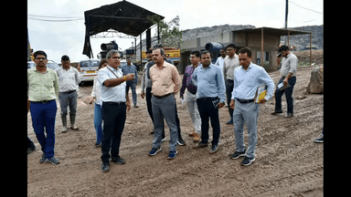 ओखला लैंडफिल साइट को जल्द खत्म करने की तैयारी, MCD आयुक्त ने किया निरीक्षण