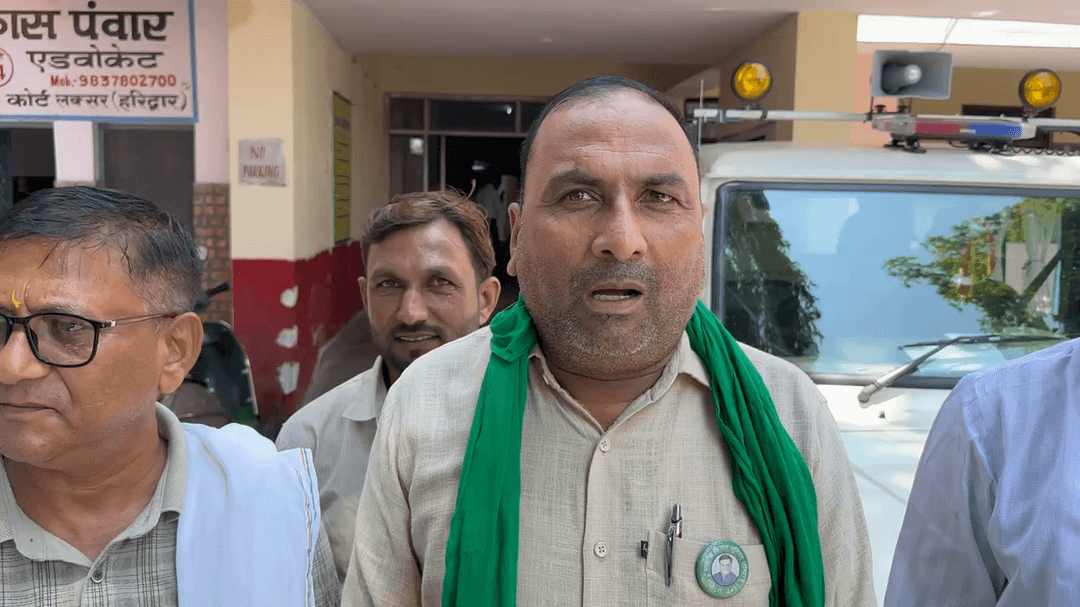 आज भारतीय किसान यूनियन तोमर के प्रदेश अध्यक्ष परविंदर चौधरी ने लक्सर उपजिलाधिकारी को सौंपा ज्ञापन आने वाली 15 अगस्त को लक्सर मे निकाली जाएगी विशाल तिरंगा यात्रा