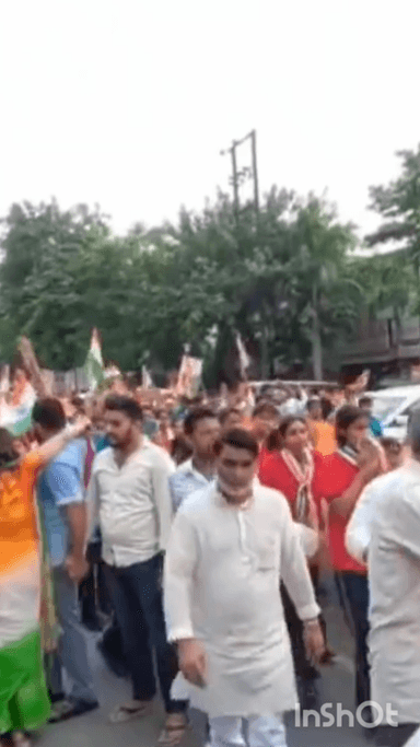गाज़ियाबाद: महानगर अध्यक्ष मयंक गोयल के नेतृत्व में निकाली गई तिरंगा यात्रा, बड़ी संख्या में लोग रहे मौजूद