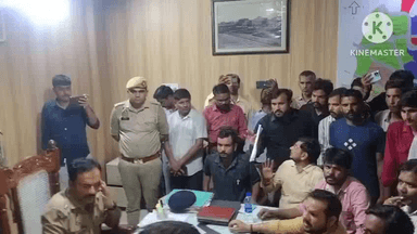 मिलक: मिलक में बजरंग दल के नेता सूरज पटेल का शव मिलने पर पत्नी सहित लोगों ने कोतवाली में किया हंगामा