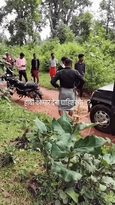 वन विभाग के अधिकारीयो के साथ ग्रामीणों का बहस।
