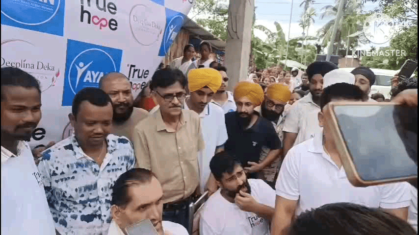 শিৱসাগৰ: বানাক্ৰান্তৰ কাষত শিৱসাগৰৰ দৰিকা কৈৱৰ্ত গাঁৱত উপস্থিত The Great Khali