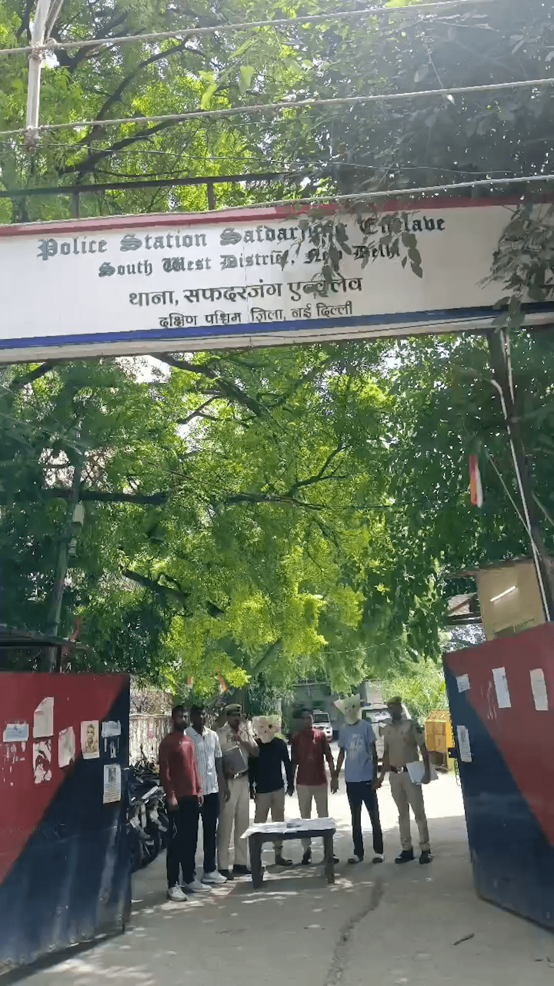 नजफगढ़: साउथ-वेस्ट डिस्ट्रिक्ट के छीनाझपटी निरोधक दस्ते ने 2 आरोपियों को किया गिरफ्तार